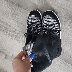 NIKE ROSHE TWO HIGH FLYKNIT BLACK GREY SNEAKERBOOT WOMEN 6.5